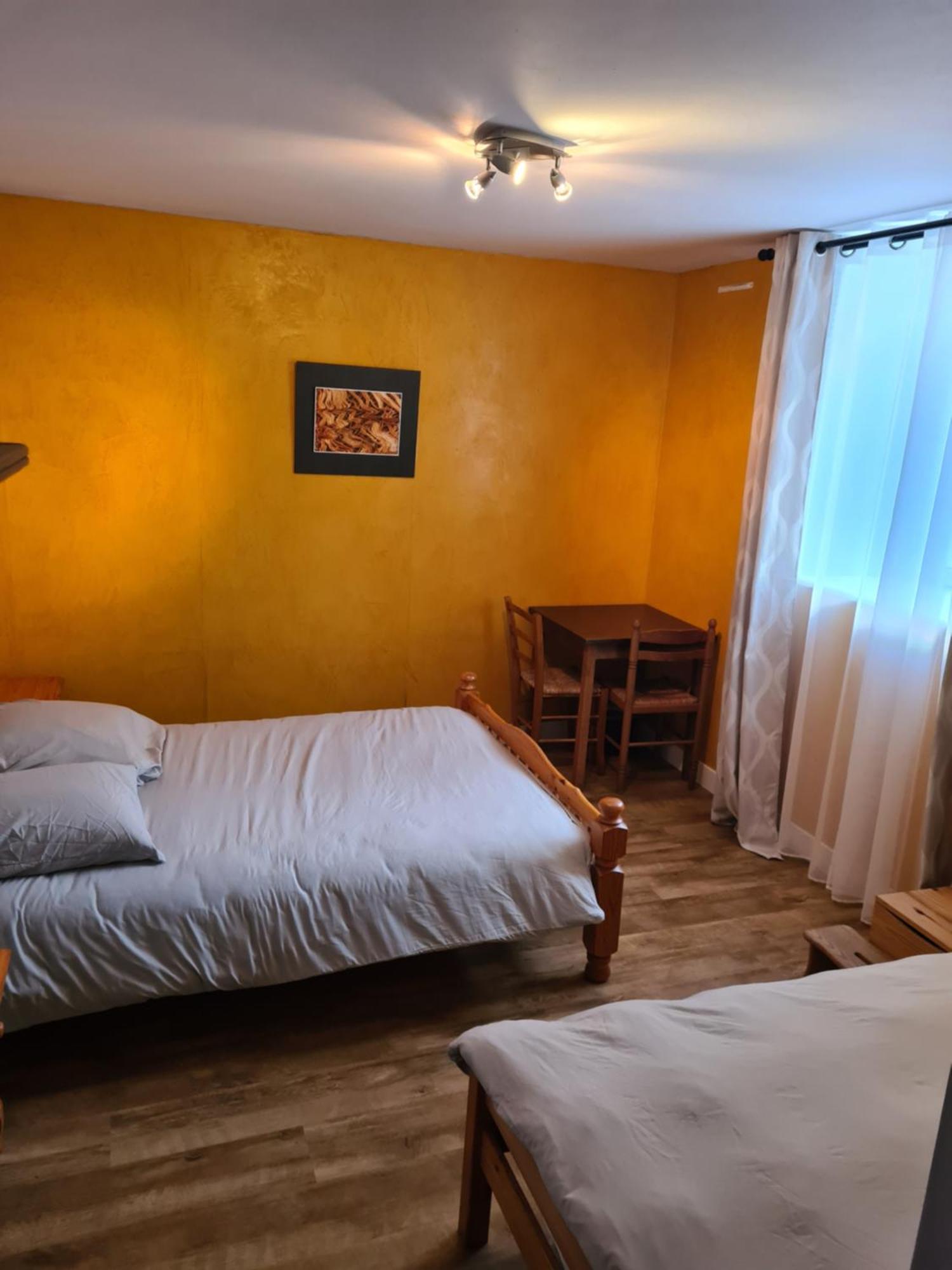 Hotel Saint Julien Aux Bois Стая снимка